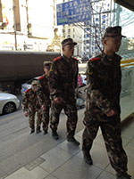 岳氏集團(tuán)順利交付天安門(mén)國(guó)旗護(hù)衛(wèi)隊(duì)定制制服